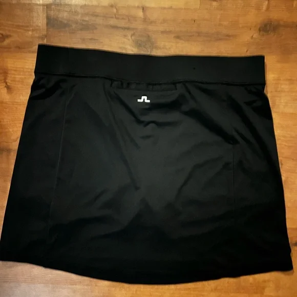 J.Lindeberg Black Mini skirt size XL - Picture 2 of 3